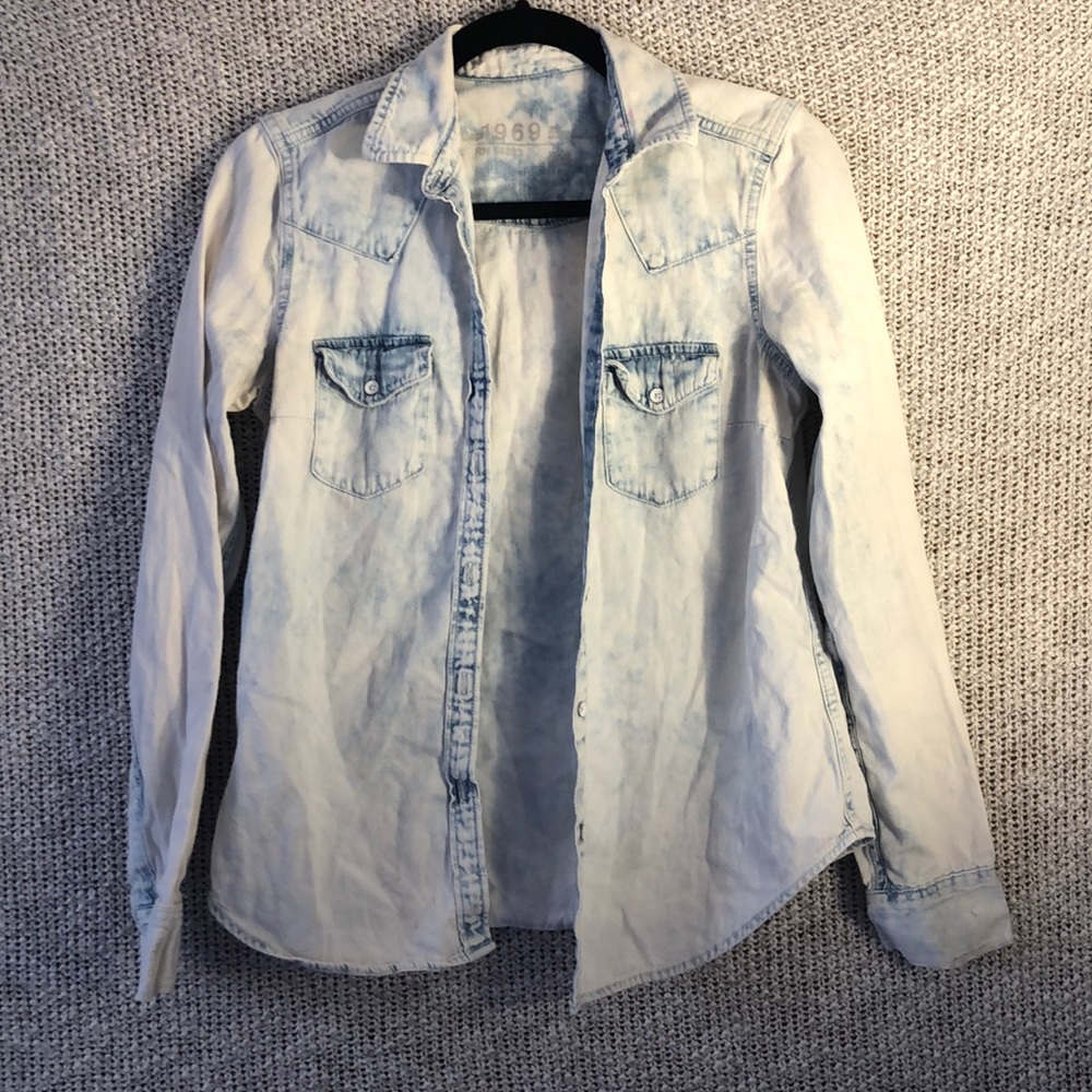 Gap Denim Button Down - Bleach Wash - Picture 1 of 7